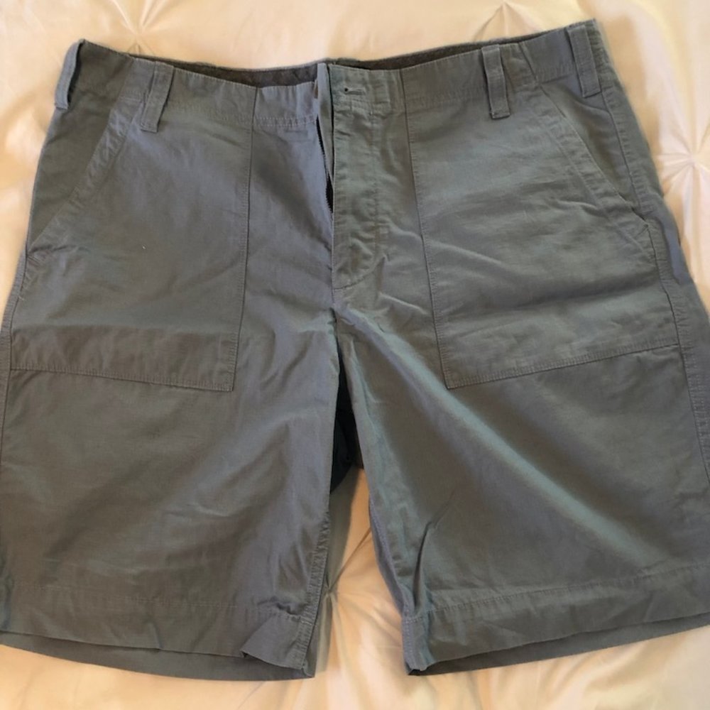 Banana Republic Lt Blue Cotton Shorts - Men's 36